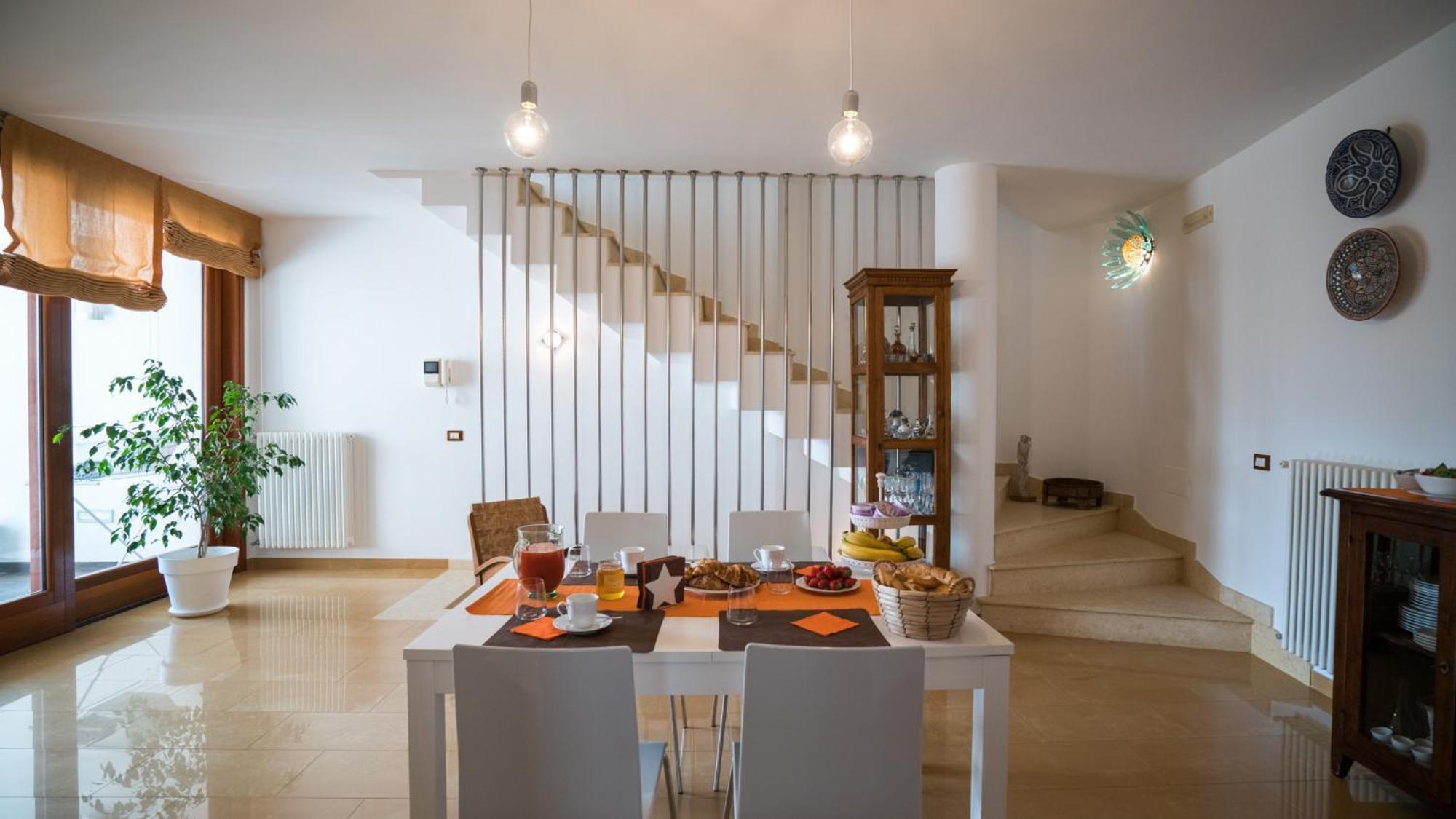 Bed and Breakfast Il Vicoletto Полиньяно-а-Маре Экстерьер фото